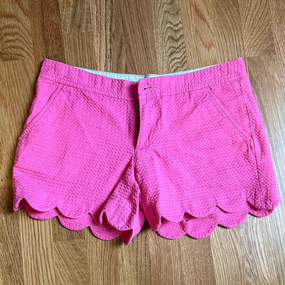 Lilly Pulitzer Pink Scalloped textured Shorts